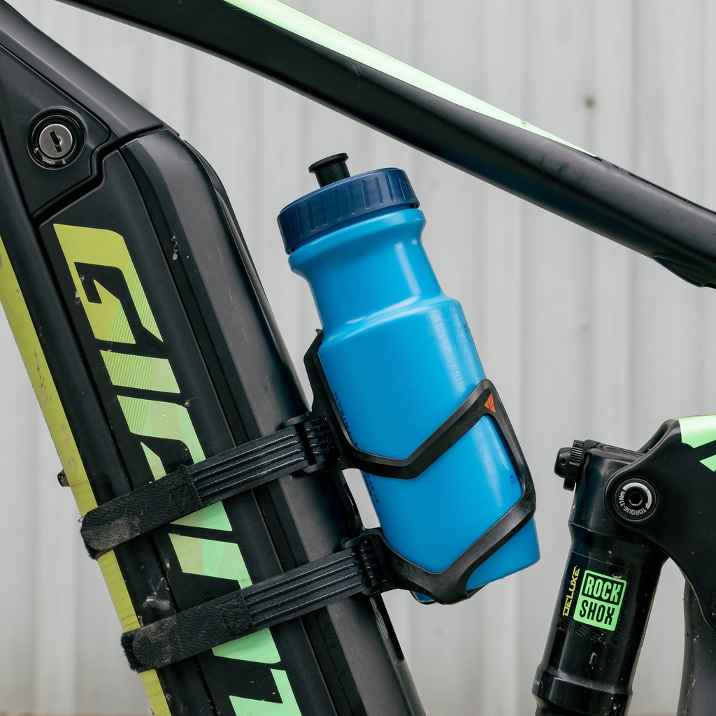 Granite Aux E+ karbon kulacstartó + adapterrel