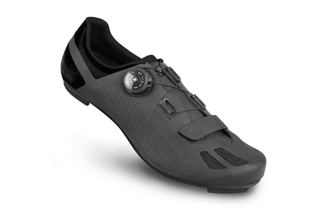 FLR F-11 országúti cipő [fekete, 43]