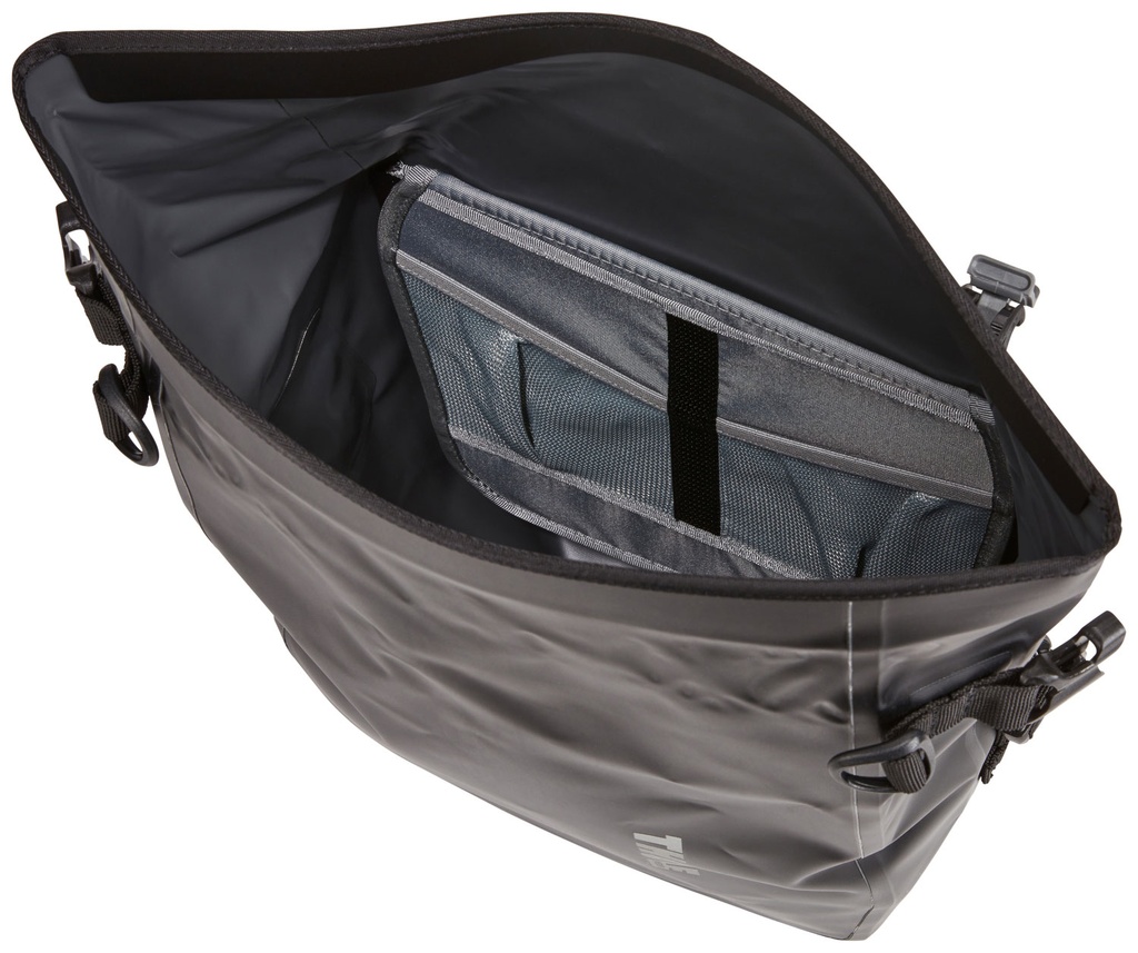 Táska THULE PNP SHIELD PANNIER 1db, 17l csomagtartóra fekete